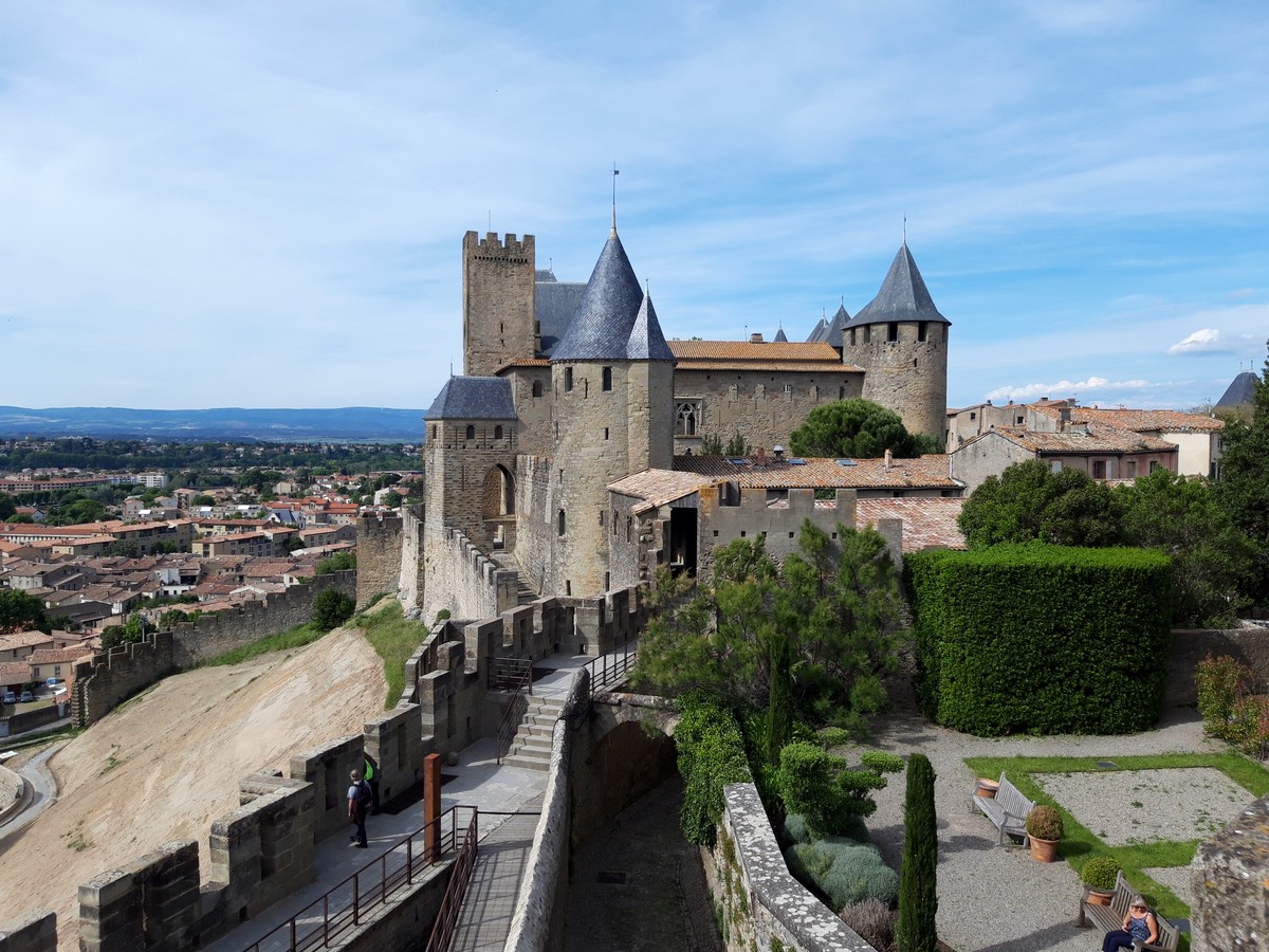 carcassonne-2019-05-cite-rempart-chateau-comtal-cr-m-gassion-adt-aude-01