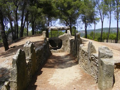 dolmen des fades pepieux2