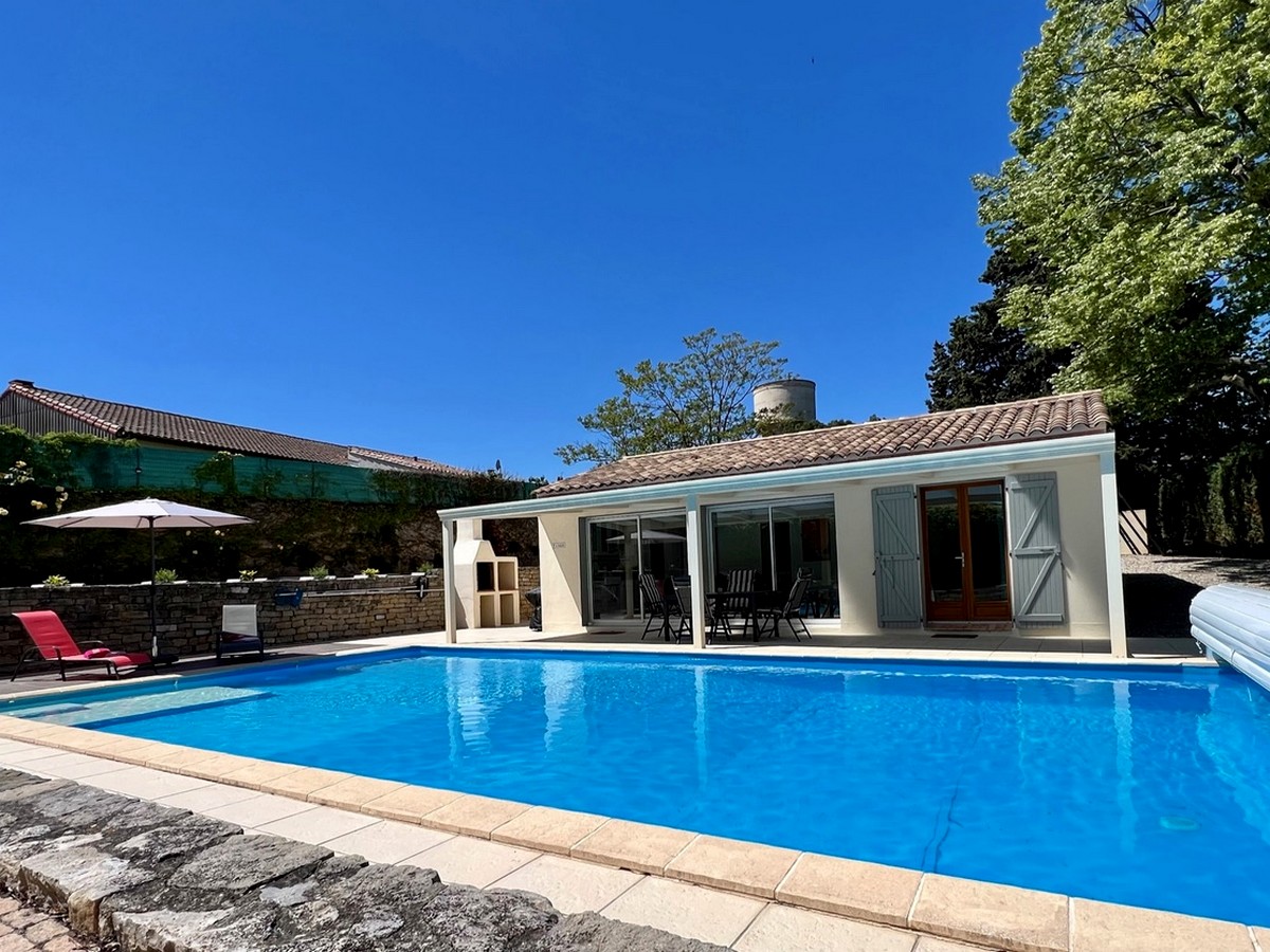 PETITES ECURIES TANGO PISC